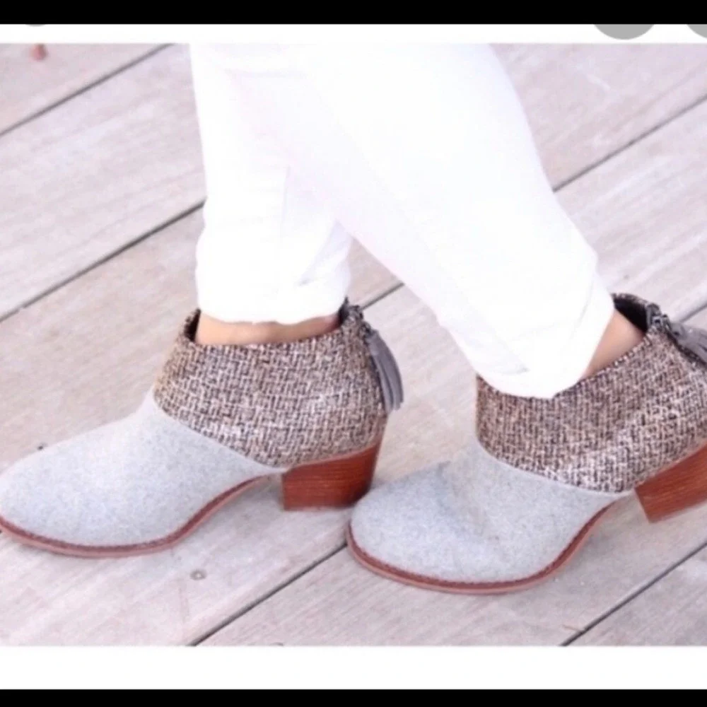 TOMS Leila Block Heel Booties in Metallic x Gray Felt Women's Size‎ 8 US
